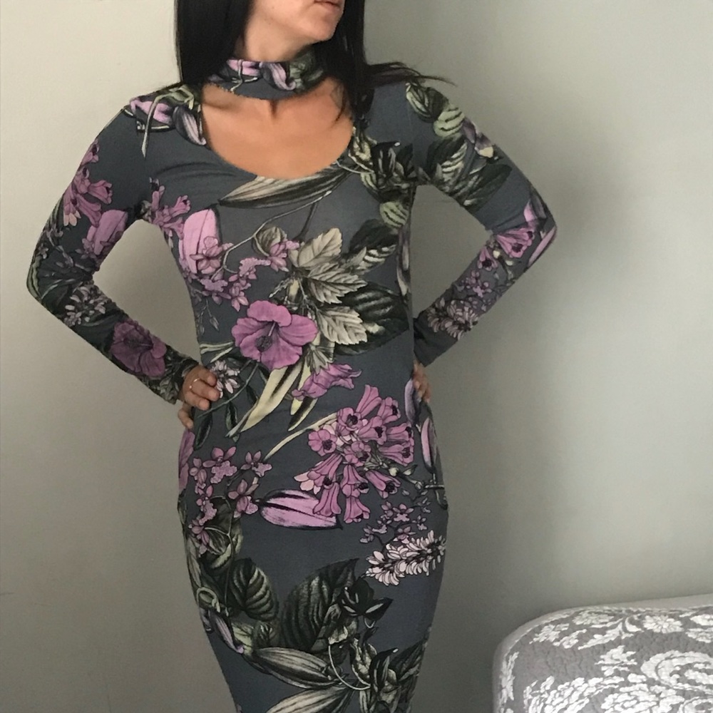 Choker dress